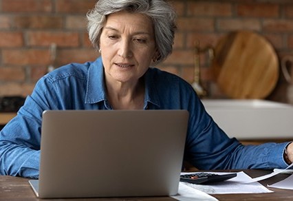 woman with computer